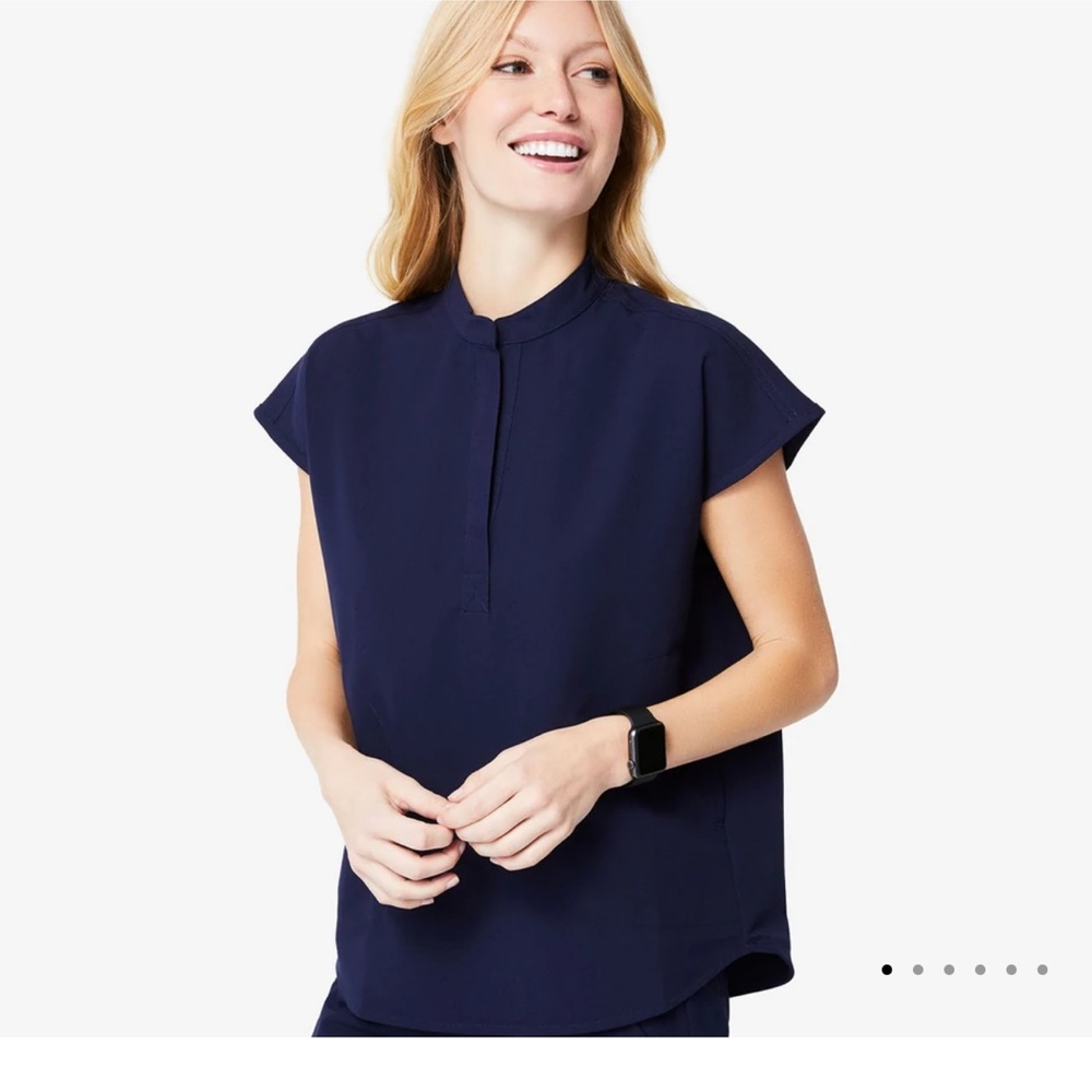 Figs Rafaela fits up to medium